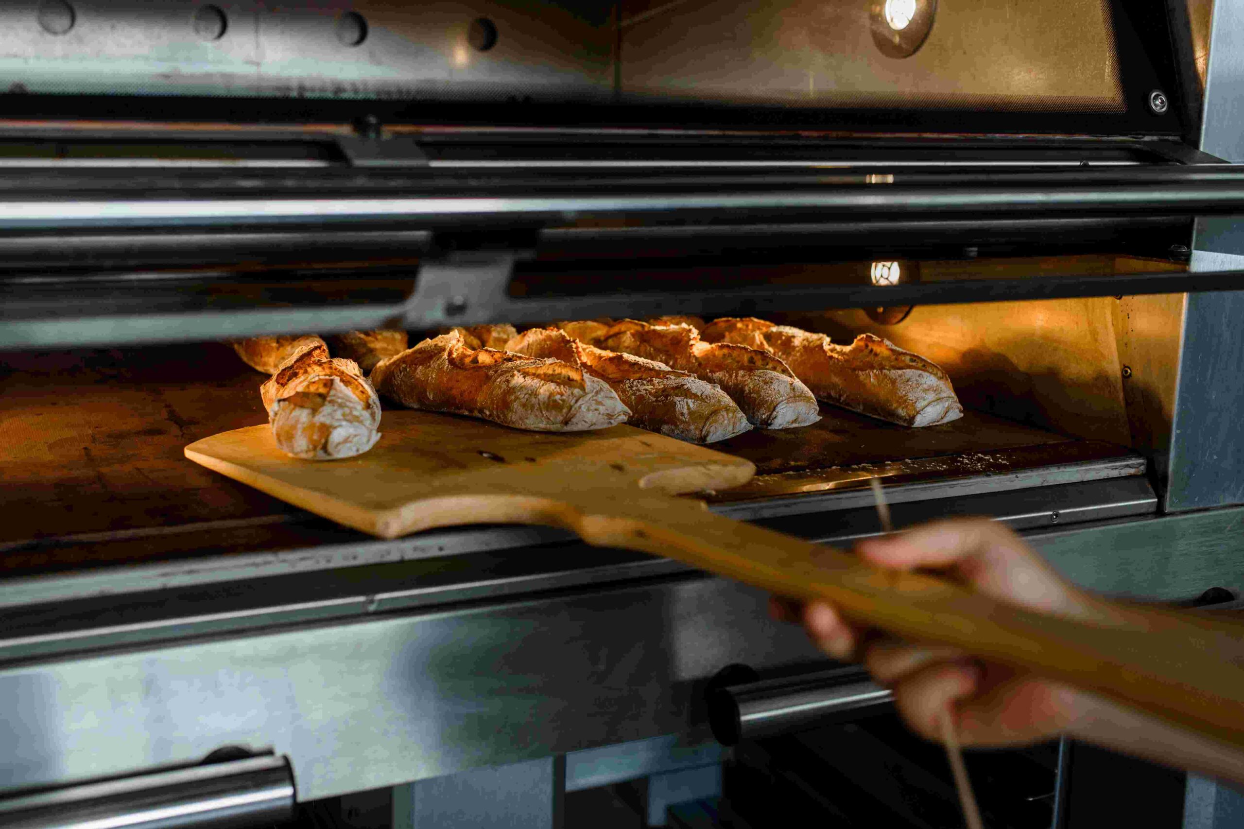 Bakery: installation of a multi-level baking oven